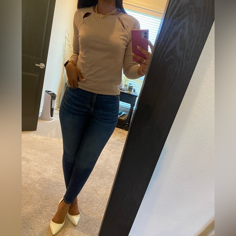 Carmen Marc Valvo Sweater - Picture 2 of 5